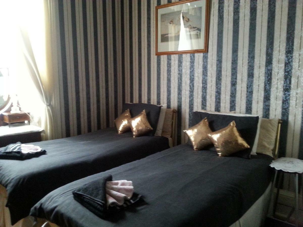 Marchhall Accommodation Эдинбург Экстерьер фото