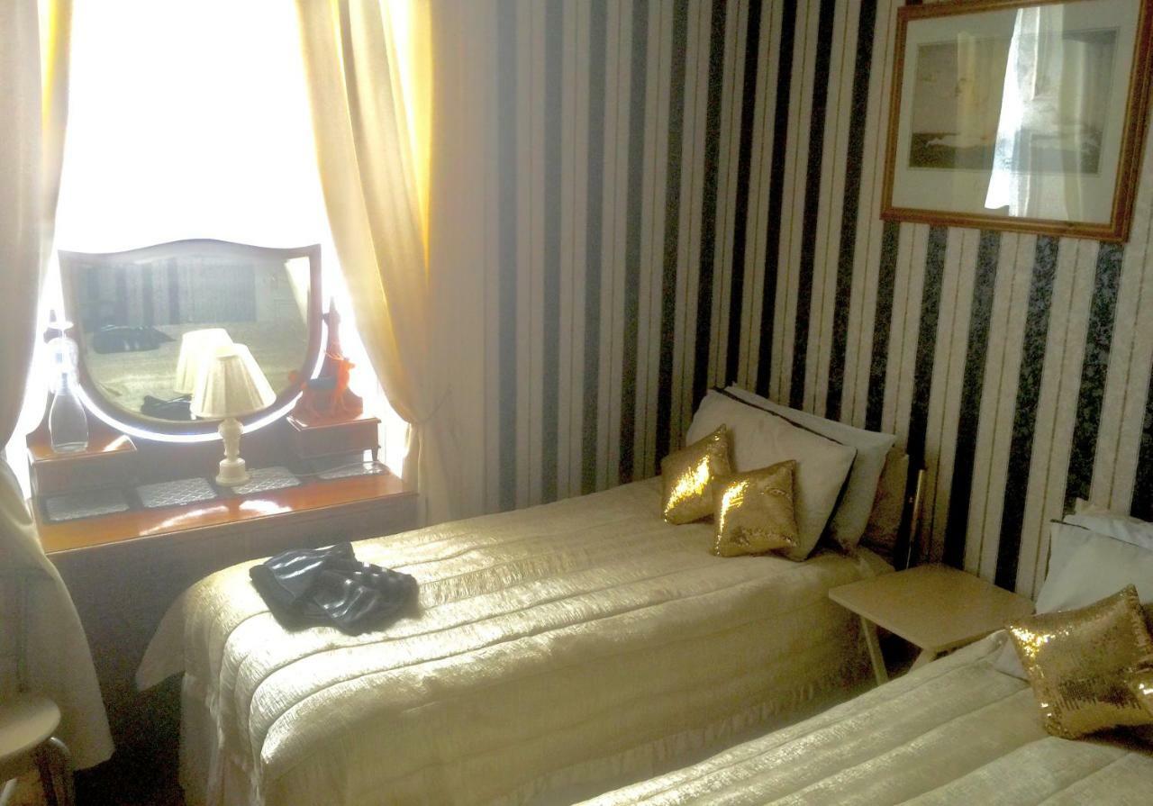 Marchhall Accommodation Эдинбург Экстерьер фото