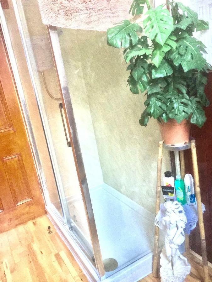 Marchhall Accommodation Эдинбург Экстерьер фото