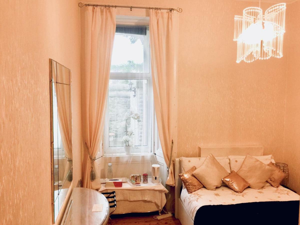Marchhall Accommodation Эдинбург Экстерьер фото