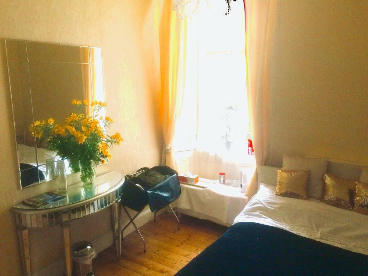 Marchhall Accommodation Эдинбург Экстерьер фото